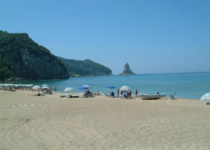 Popi On The Of Agios Gordios بيت للعطل